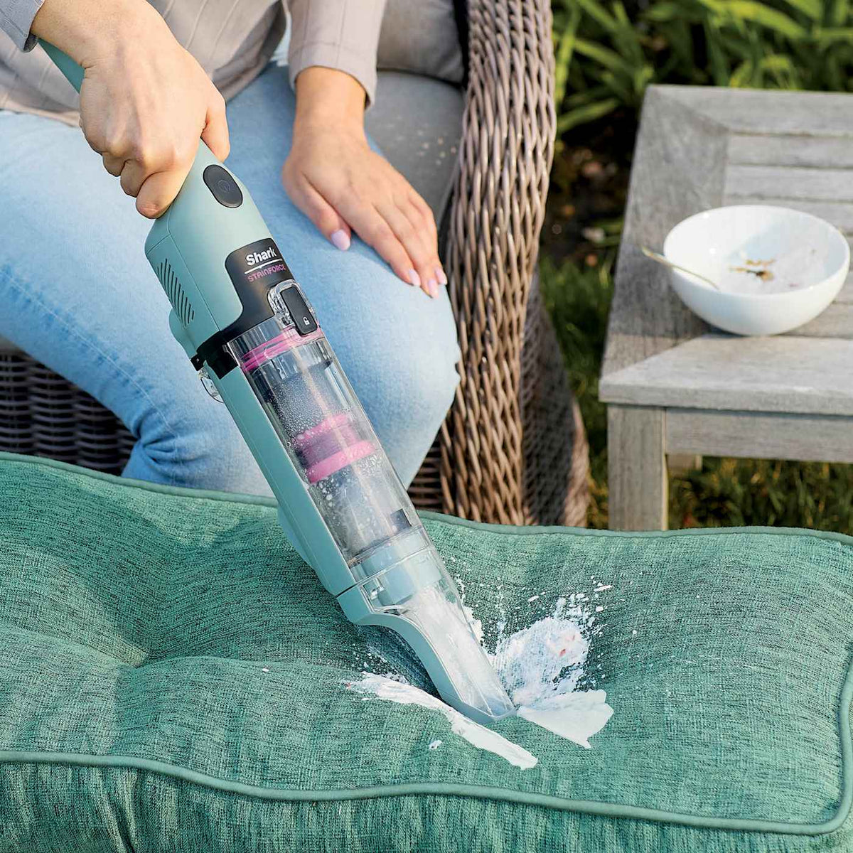 Shark StainForce™ Portable Spot & Stain Cleaner & Refill Cartridge Bundle